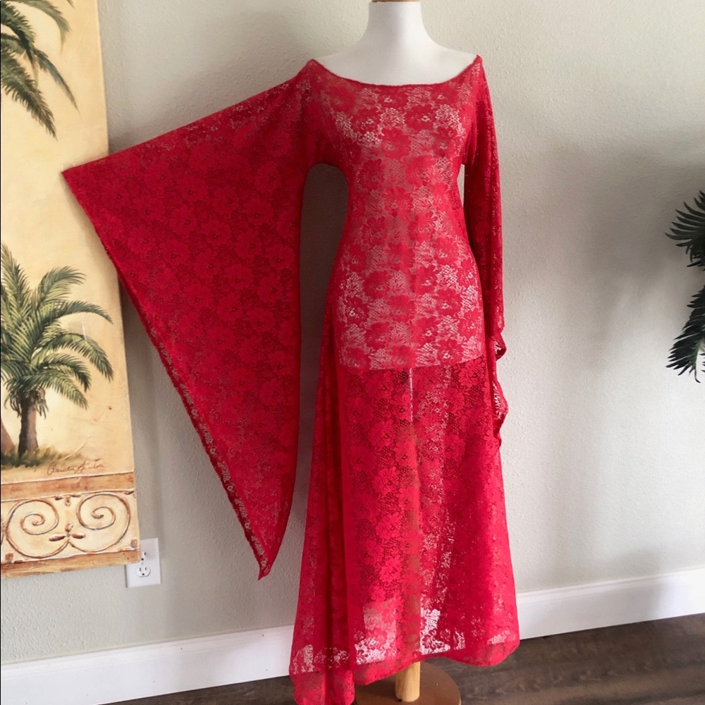 Vintage 70s angel sleeve lace dress